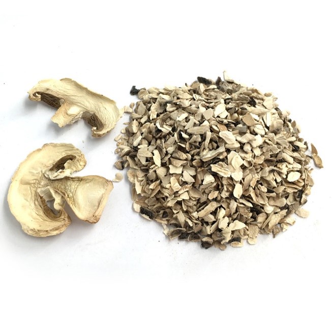 Dried champignon mushroom granules.jpg